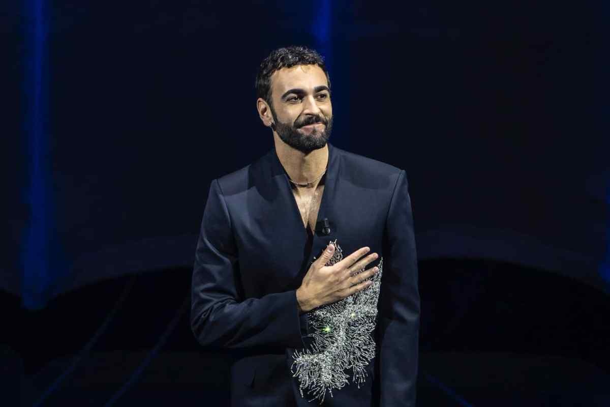 Marco Mengoni a Sanremo 2024 incanta