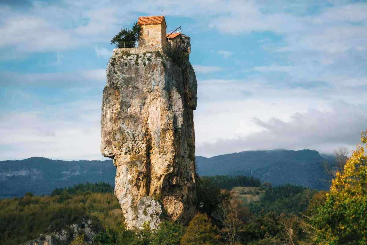 posti da visitare in georgia il pilastro di Katskhi 