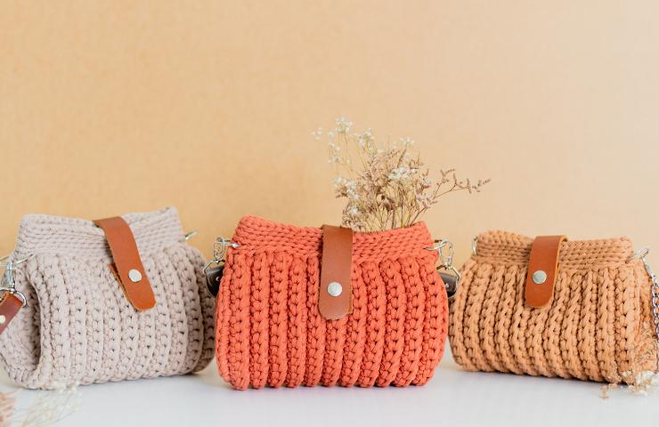 borse crochet realizzate con buste di plastica
